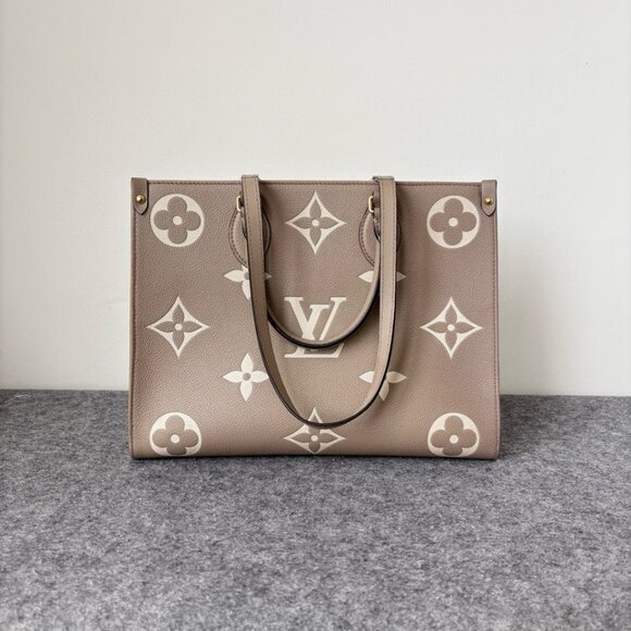 Louis Vuitton Elephant Grey Onthego Medium Tote - Picture 1 of 9